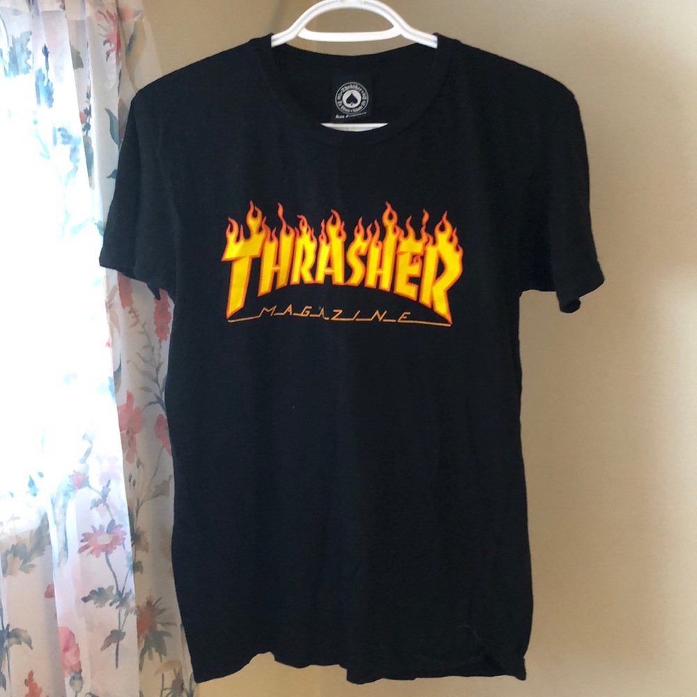 COPY - Women’s thrasher t-shirt
